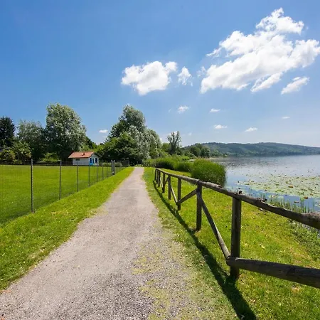 Appartement Ternate Sleeps 2 Air Con Ternate (Varese)