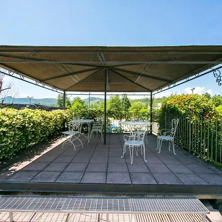 Ternate Sleeps 2 Air Con Ternate (Varese)